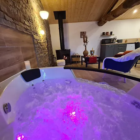 Nyaraló Refuge Insolite Avec Balneo Privative En Foret Pont-de-Larn