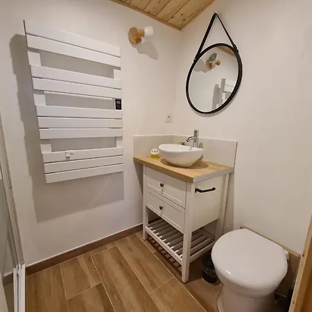 Refuge Insolite Avec Balneo Privative En Foret