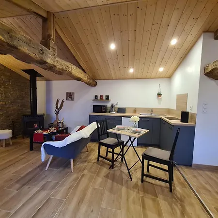 Refuge Insolite Avec Balneo Privative En Foret Pont-de-Larn